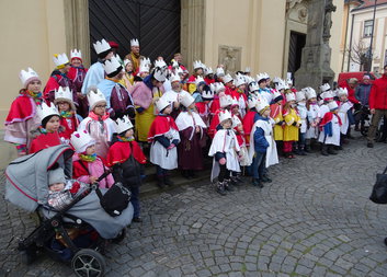 Tříkráloví koledníci přináší do domácností radostnou zprávu