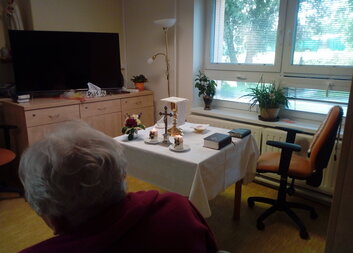 Mše svatá v Charitním domě ve Slavkově