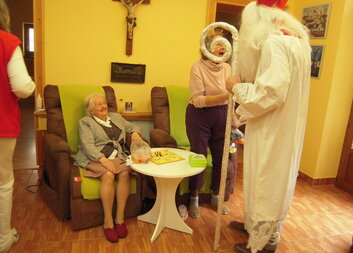 Návštěva Mikuláše a pečení perníčků v DS Domovinka