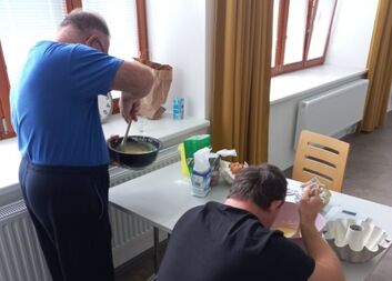 BRODSKÁ CHARITA POMÁHÁ I V HOSTĚTÍNĚ