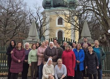 Pestrá duchovní obnova zavedla „chariťáky“ do poutního Lomce i jaderné elektrárny