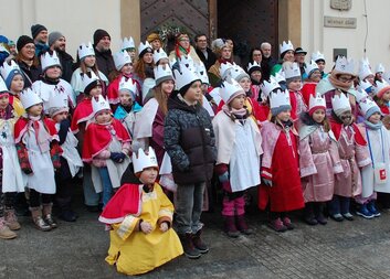Tříkráloví koledníci vyrazili do ulic Uherského Brodu i regionu